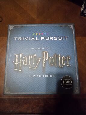 USAOPOLY Trivial Pursuit World of Harry Potter Ultimate Edition 1800 Questions